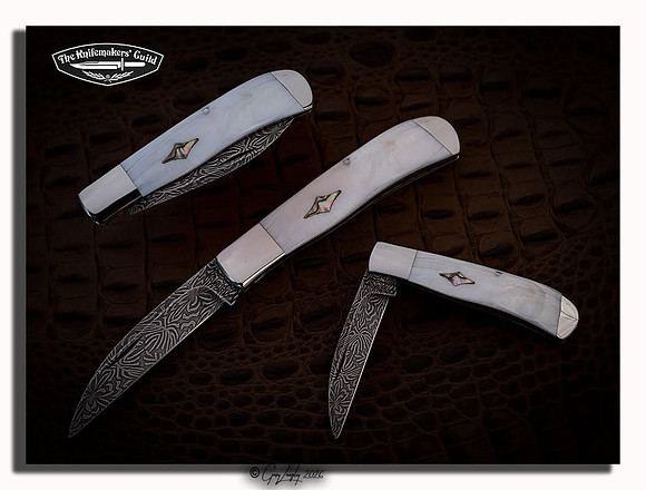 lipjoint fresh water pearl  3 1/2" pattern weld Damascus